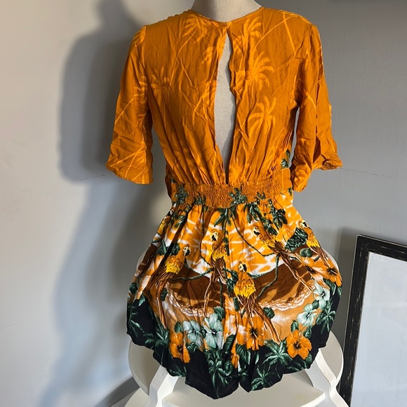 Tie front tropical burnt orange romper - Picture 3 of 8